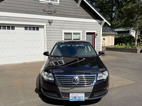 Used 2007 Volkswagen Passat 3.6 AWD/4WD image 1