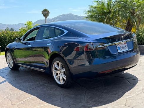 Used 2021 Tesla Model S Long Range Plus AWD/4WD image 4