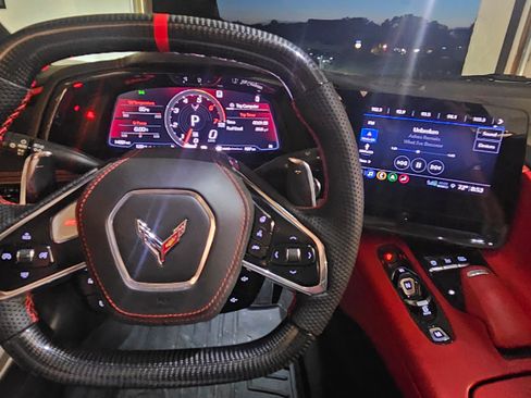 Used 2021 Chevrolet Corvette Stingray Premium Cpe w/ Z51 Performance Package image 11