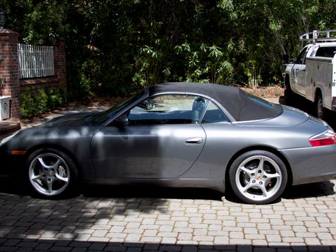 Used 2002 Porsche 911 Carrera 4 AWD/4WD image 2