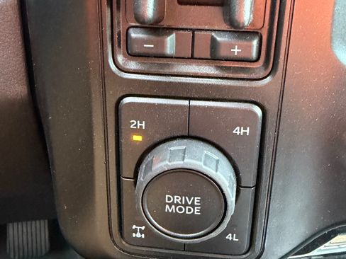 Used 2024 Ford F250 Lariat w/ Lariat Ultimate Package image 19