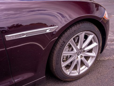 Used 2013 Jaguar XJ L Portfolio AWD/4WD image 8