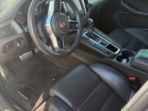 Used 2015 Porsche Macan Turbo w/ Premium Package Plus image 4