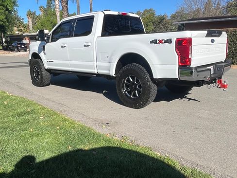 Used 2022 Ford F250 Lariat w/ Lariat Value Package image 4