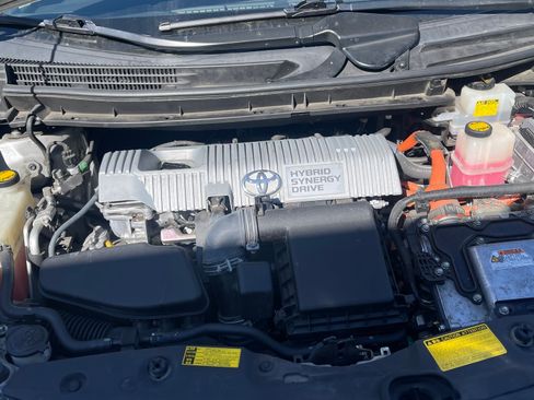 Used 2010 Toyota Prius Five image 9