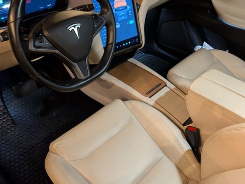 Used 2020 Tesla Model X Long Range image 22