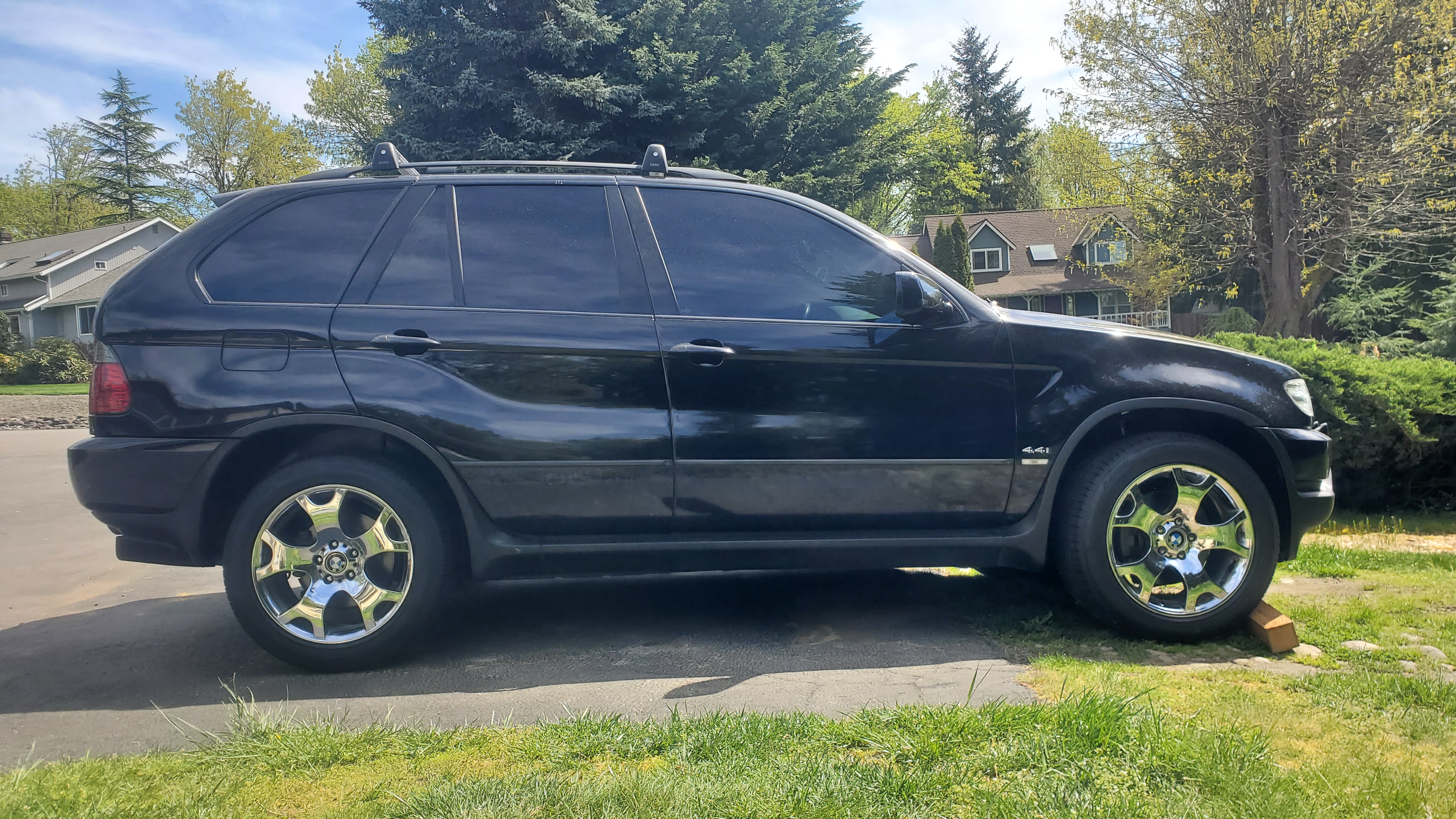 Used 2001 BMW X5 4.4i AWD/4WD image 1