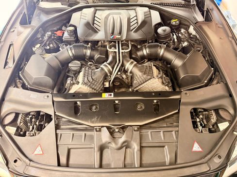 Used 2016 BMW M6 Convertible RWD image 17