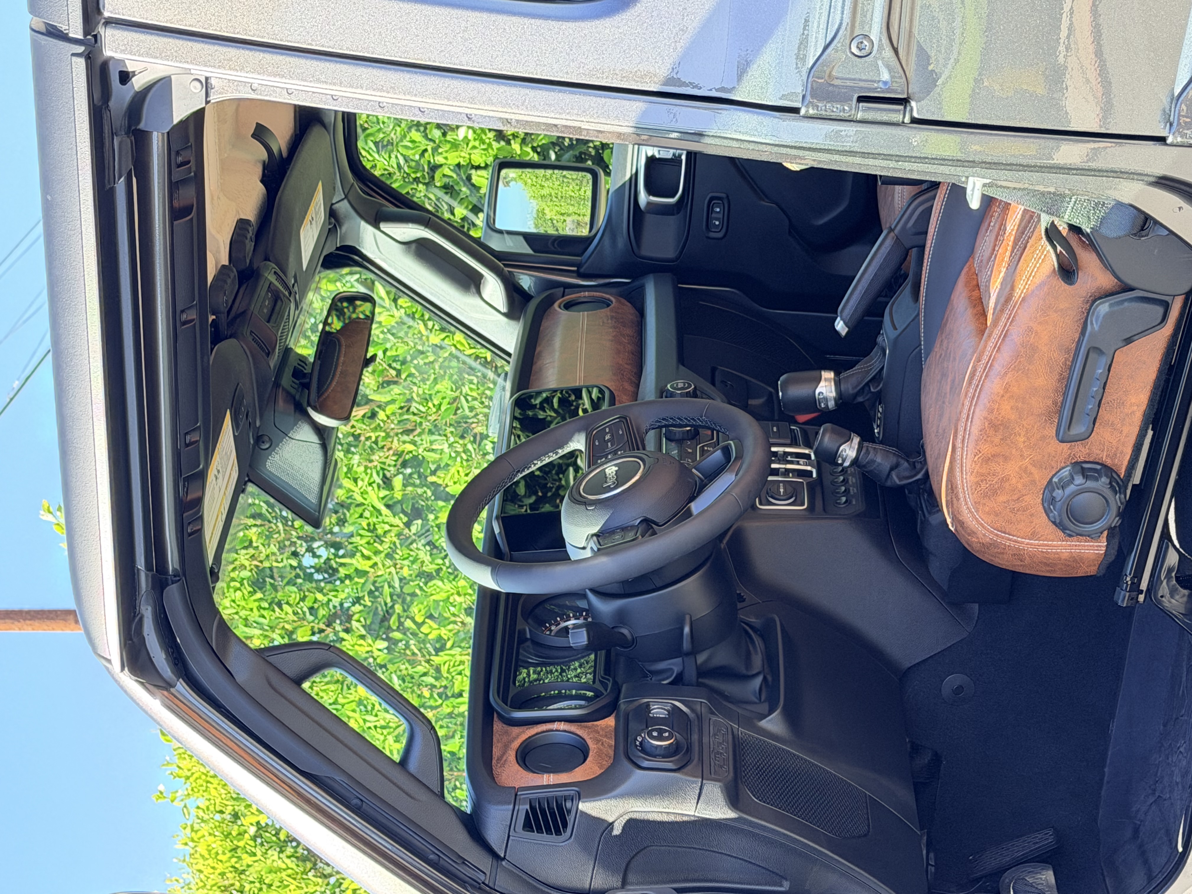 Used 2025 Jeep Gladiator Sport AWD/4WD image 11