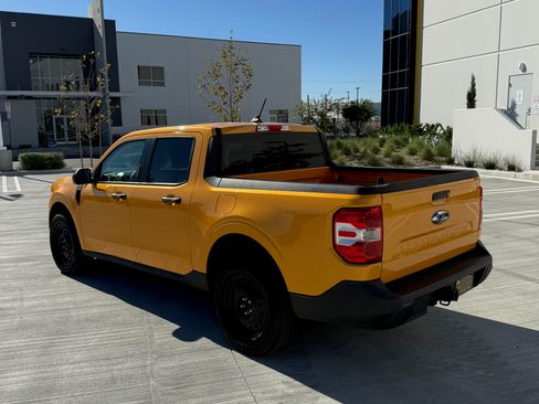 Used 2022 Ford Maverick XLT image 13