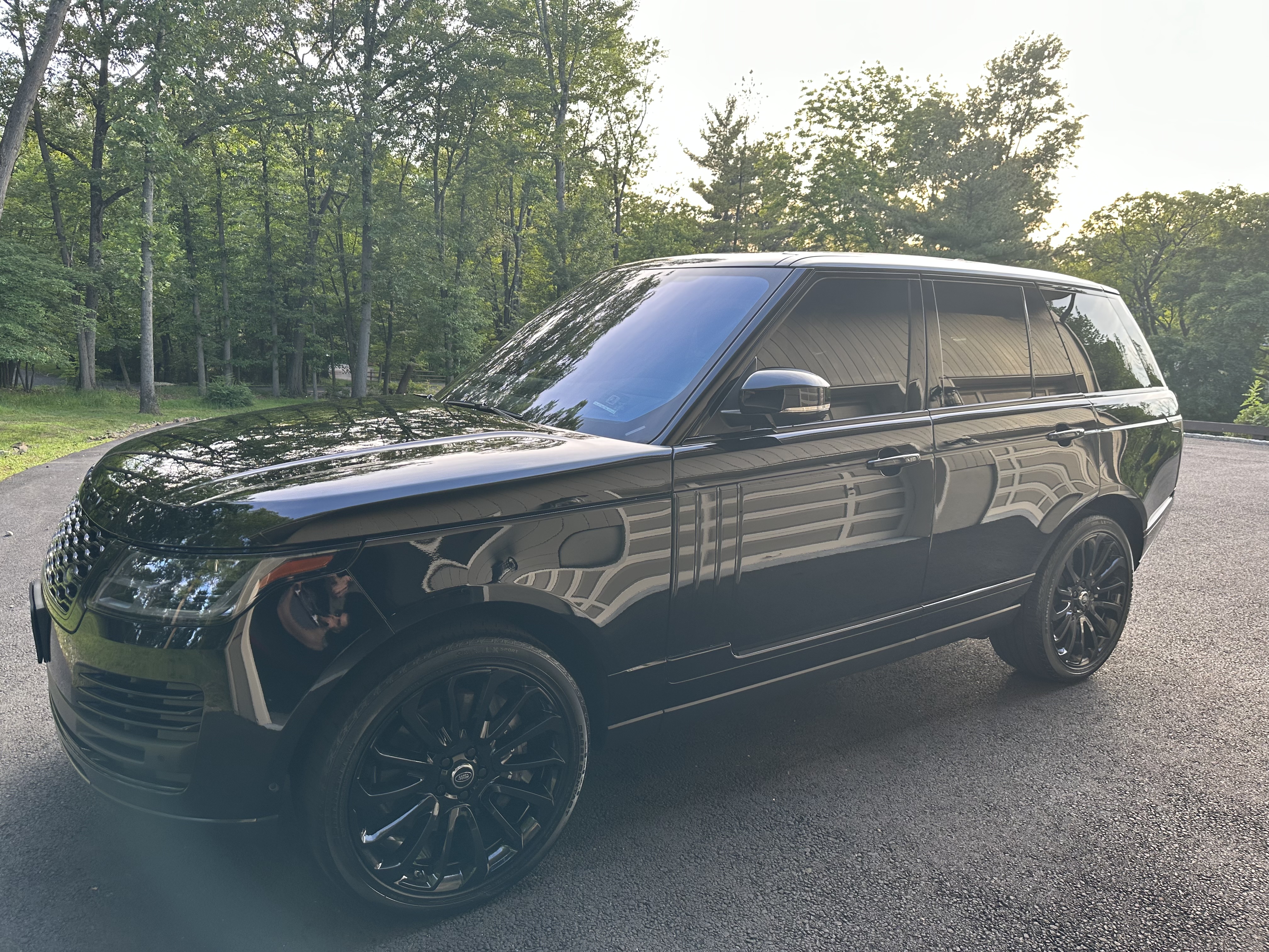 Used 2018 Land Rover Range Rover HSE AWD/4WD image 1