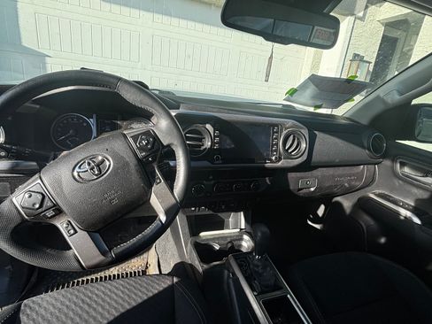 Used 2021 Toyota Tacoma SR5 w/ Trail Edition AWD/4WD image 8