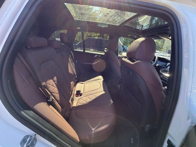 Used 2023 BMW X5 xDrive40i w/ Premium Package AWD/4WD image 14
