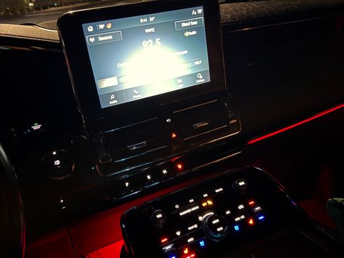 Used 2021 Lincoln Navigator L Reserve image 9