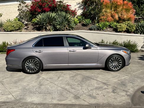 Used 2019 Genesis G90 5.0 Ultimate image 6