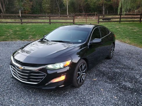 Used 2023 Chevrolet Malibu RS image 1