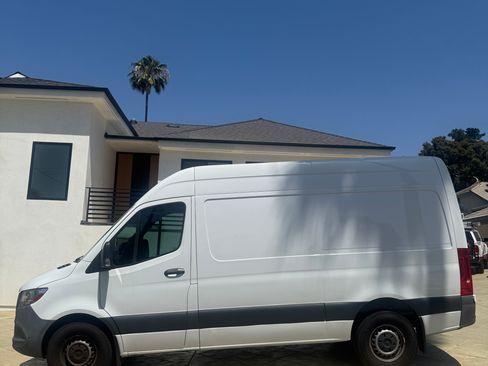 Used 2021 Mercedes-Benz Sprinter 2500 image 5