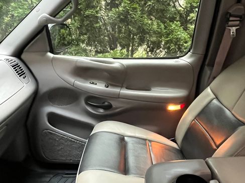 Used 1998 Ford F150 2WD Regular Cab image 18