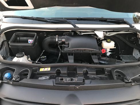 Used 2022 Mercedes-Benz Sprinter 2500 image 10