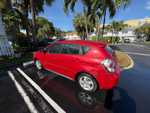 Used 2009 Pontiac Vibe w/ Preferred Package image 4