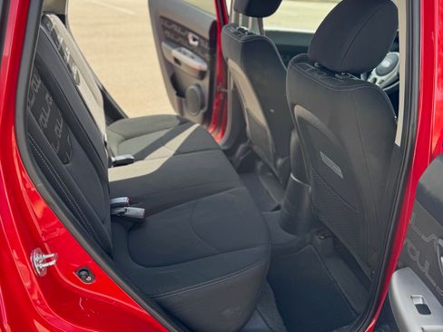 Used 2012 Kia Soul + FWD image 12