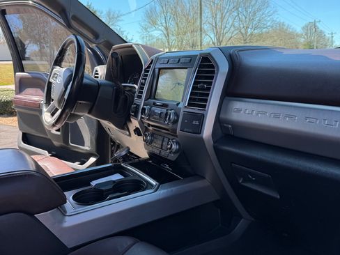 Used 2017 Ford F350 Platinum w/ Platinum Ultimate Package image 15