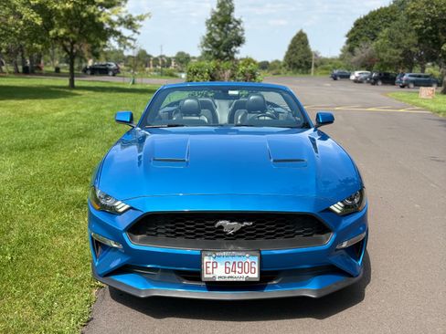 Used 2020 Ford Mustang Premium RWD image 1