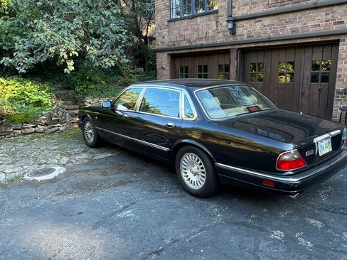 Used 1997 Jaguar XJ Vanden Plas image 6