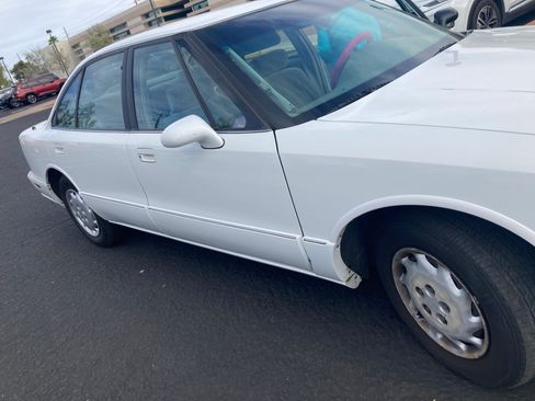 Used 1999 Oldsmobile 88 Royale LS FWD image 15