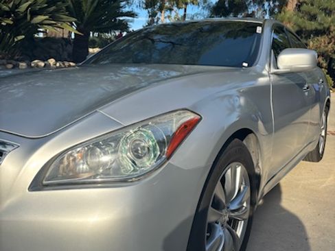 Used 2012 INFINITI M37 w/ Premium Pkg image 5