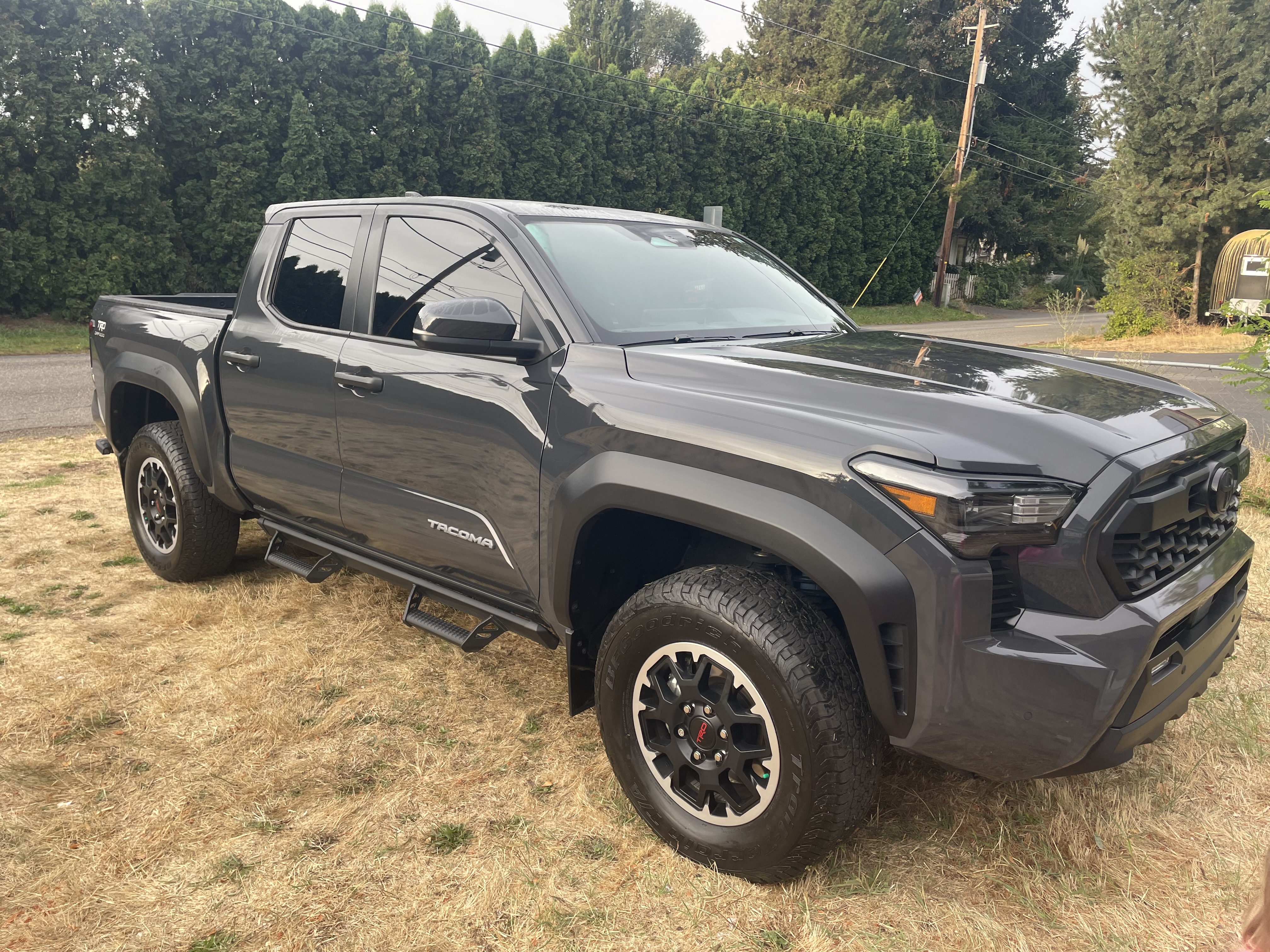 Used 2024 Toyota Tacoma TRD Off-Road w/ TRD Off Road Upgrade Package AWD/4WD image 1