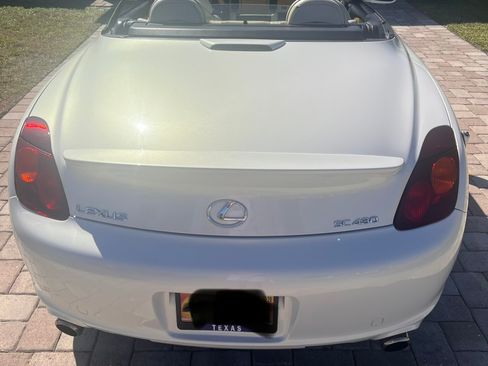 Used 2003 Lexus SC 430 Convertible image 2