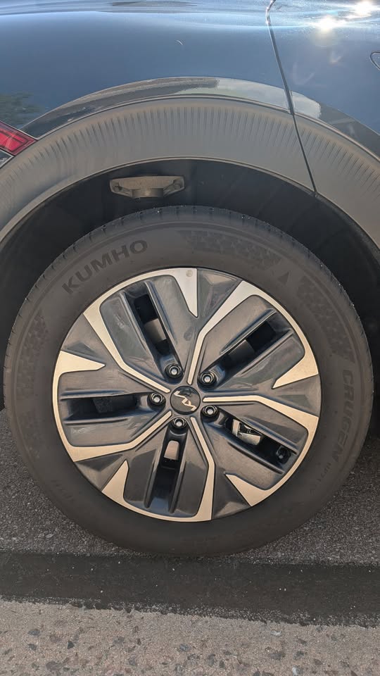 Used 2024 Kia EV6 Light AWD/4WD image 13