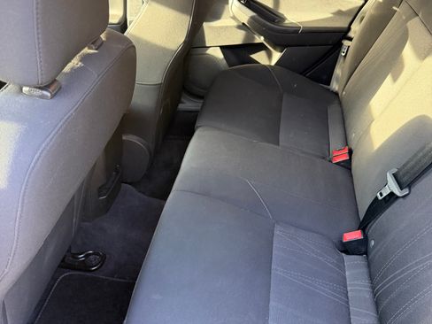 Used 2016 Ford Focus SE FWD image 2