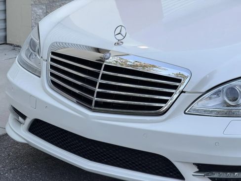 Used 2011 Mercedes-Benz S 550 image 10