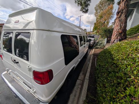 Used 2002 Dodge B1500 image 10