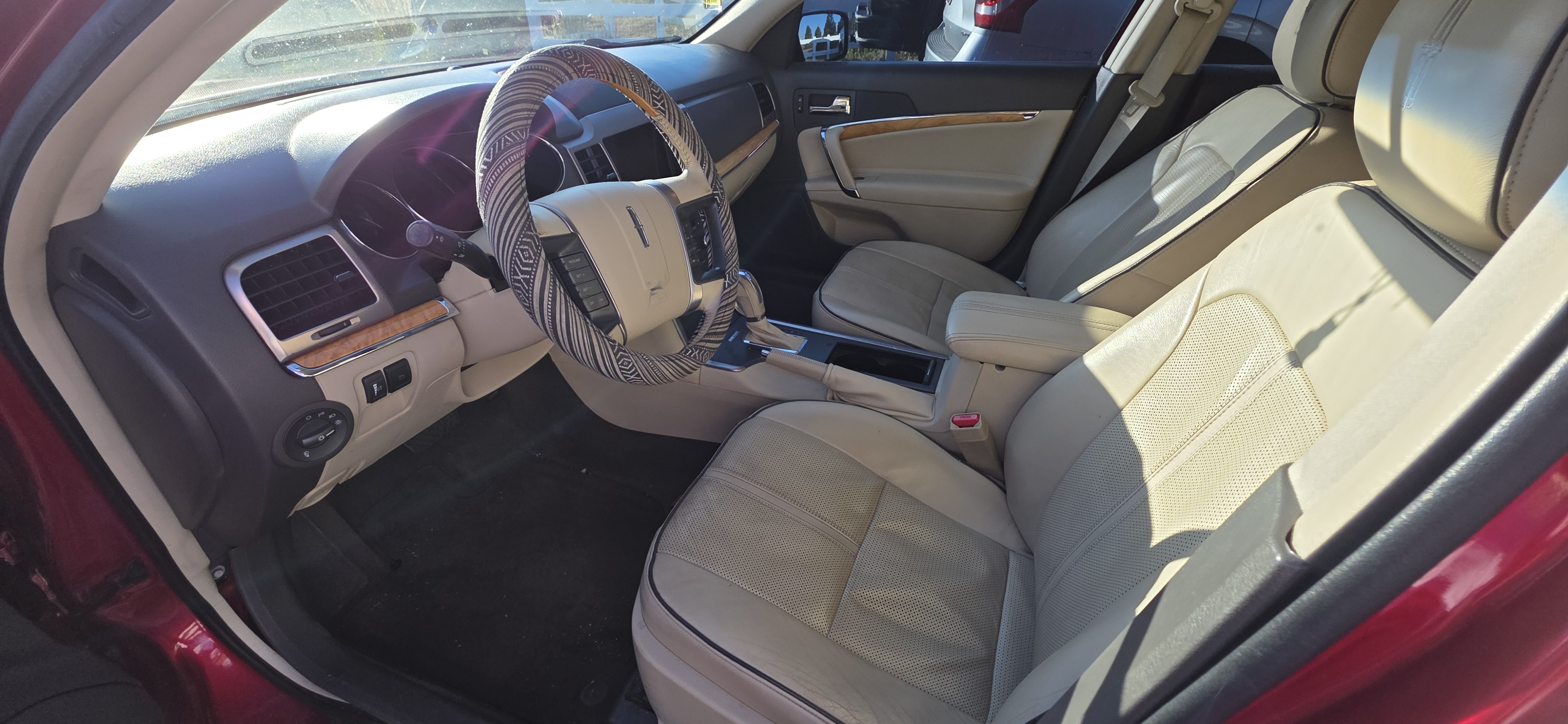 Used 2012 Lincoln MKZ AWD image 1