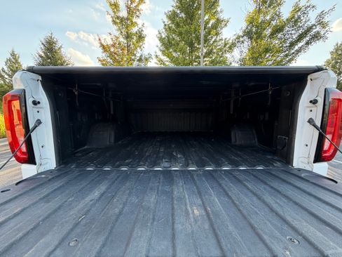 Used 2019 GMC Sierra 1500 AT4 w/ AT4 Premium Package AWD/4WD image 13
