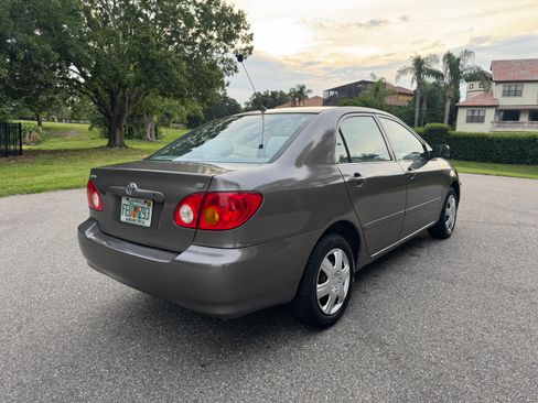 Used 2004 Toyota Corolla LE FWD image 8