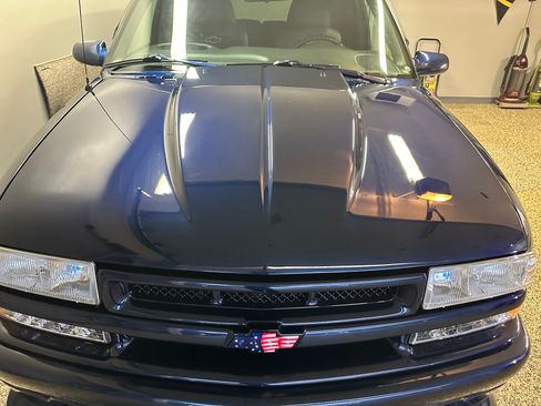Used 2002 Chevrolet Blazer Xtreme w/ Preferred Equipment Group RWD image 25