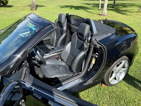 Used 2012 Mercedes-Benz SLK 250 image 2