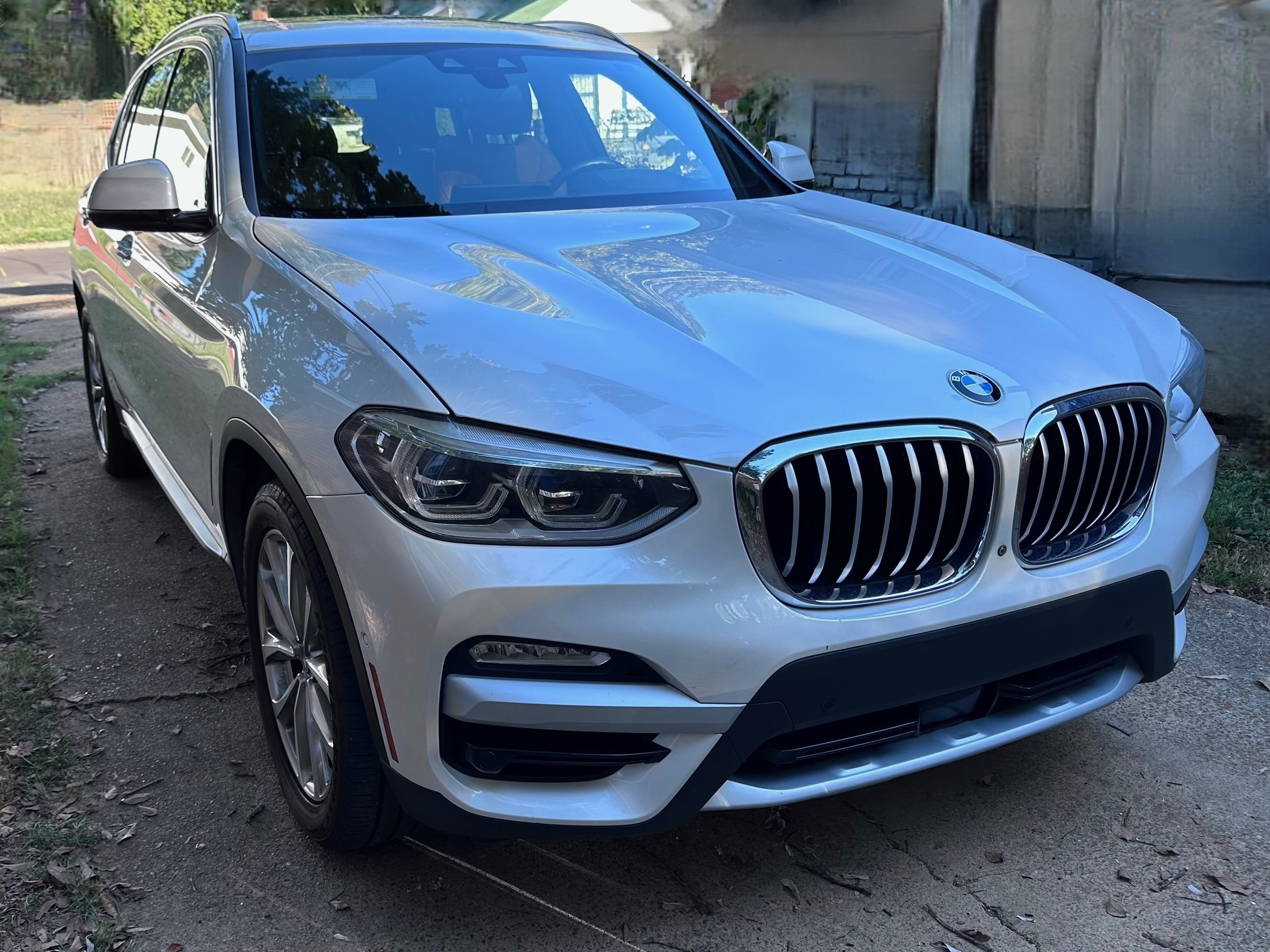 Used 2019 BMW X3 xDrive30i w/ Executive Package AWD/4WD image 2