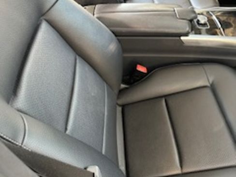 Used 2014 Mercedes-Benz E 350 Sedan image 9