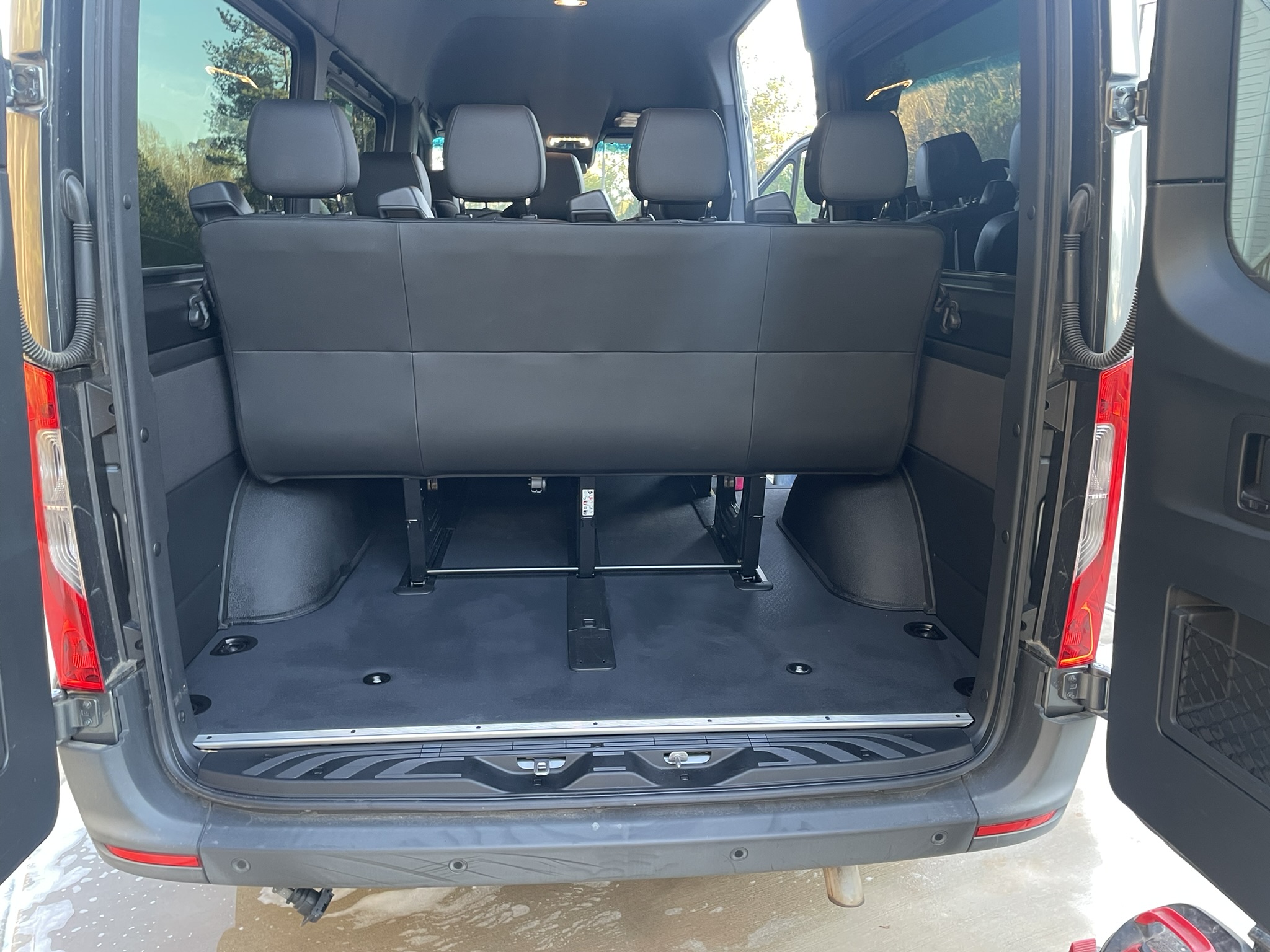 Used 2019 Mercedes-Benz Sprinter 2500 image 14