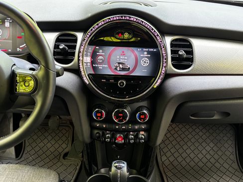 Used 2023 MINI Cooper S w/ Signature Upholstery Package FWD image 13