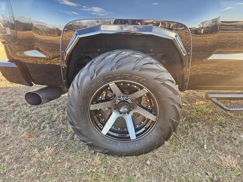 Used 2018 Chevrolet Silverado 2500 LTZ w/ Duramax Plus Package image 9