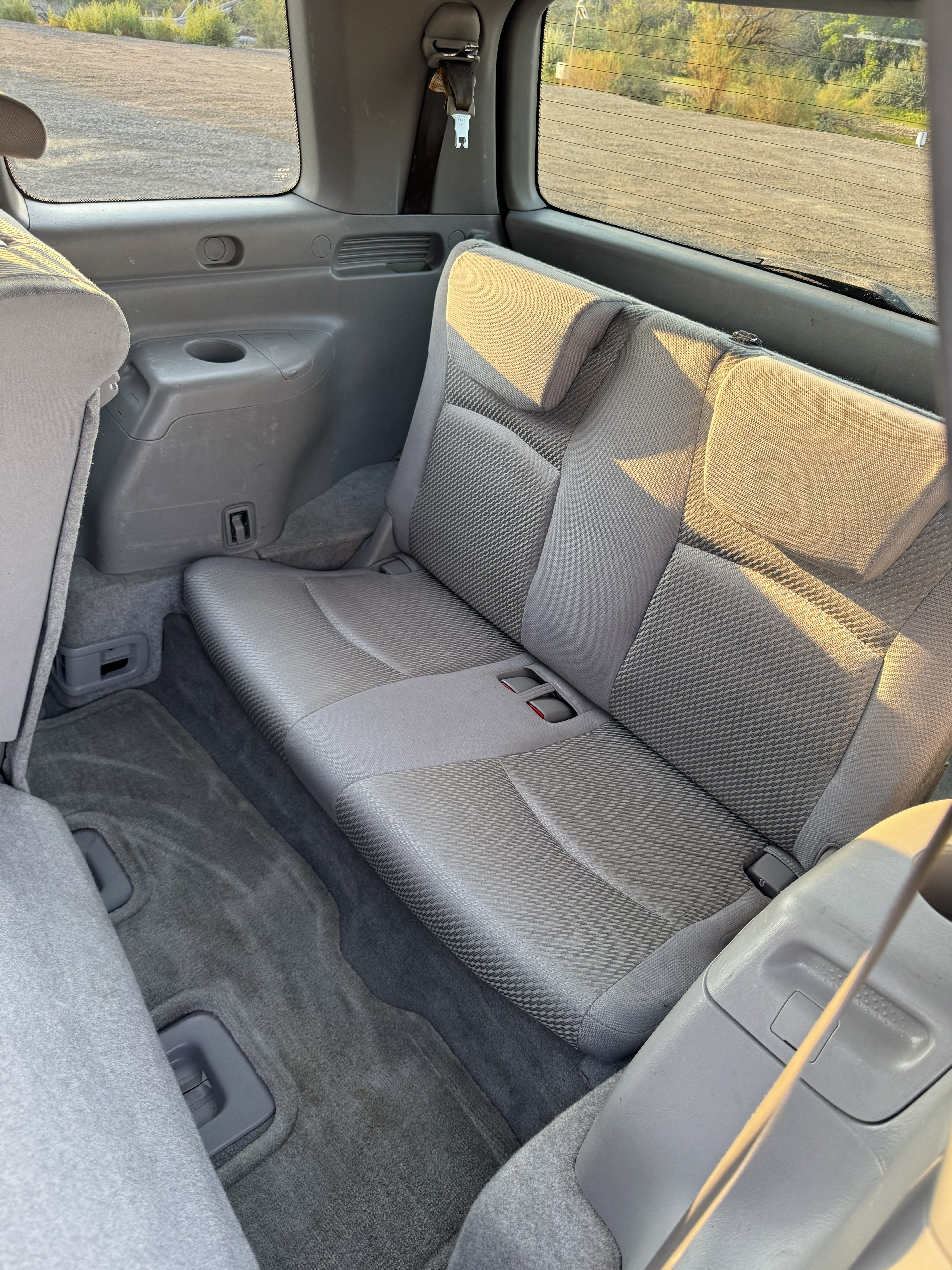 Used 2005 Toyota Highlander 4WD V6 w/ 3rd Row image 15