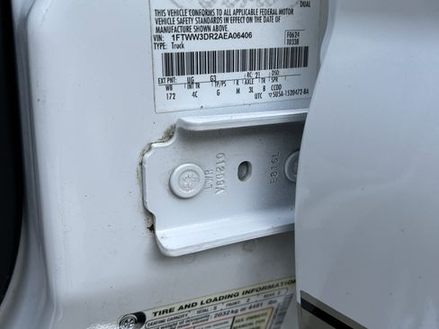 Used 2010 Ford F350 Lariat image 22