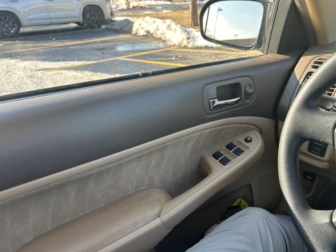 Used 2004 Honda Civic LX image 13