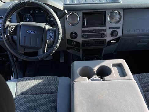 Used 2016 Ford F250 XLT w/ XLT Interior Package image 11